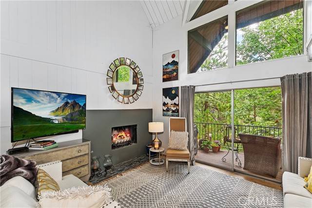 Lake Arrowhead, CA 92352,966 Willow Creek RD 36