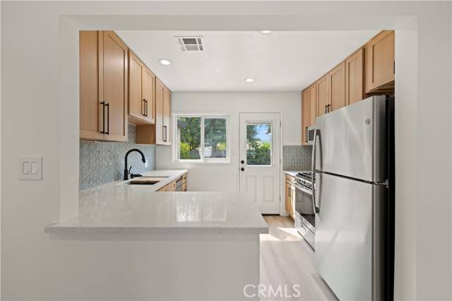 Encino, CA 91316,5826 Jamieson AVE