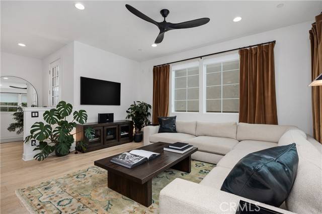 Encinitas, CA 92024,1146 East Cove PL