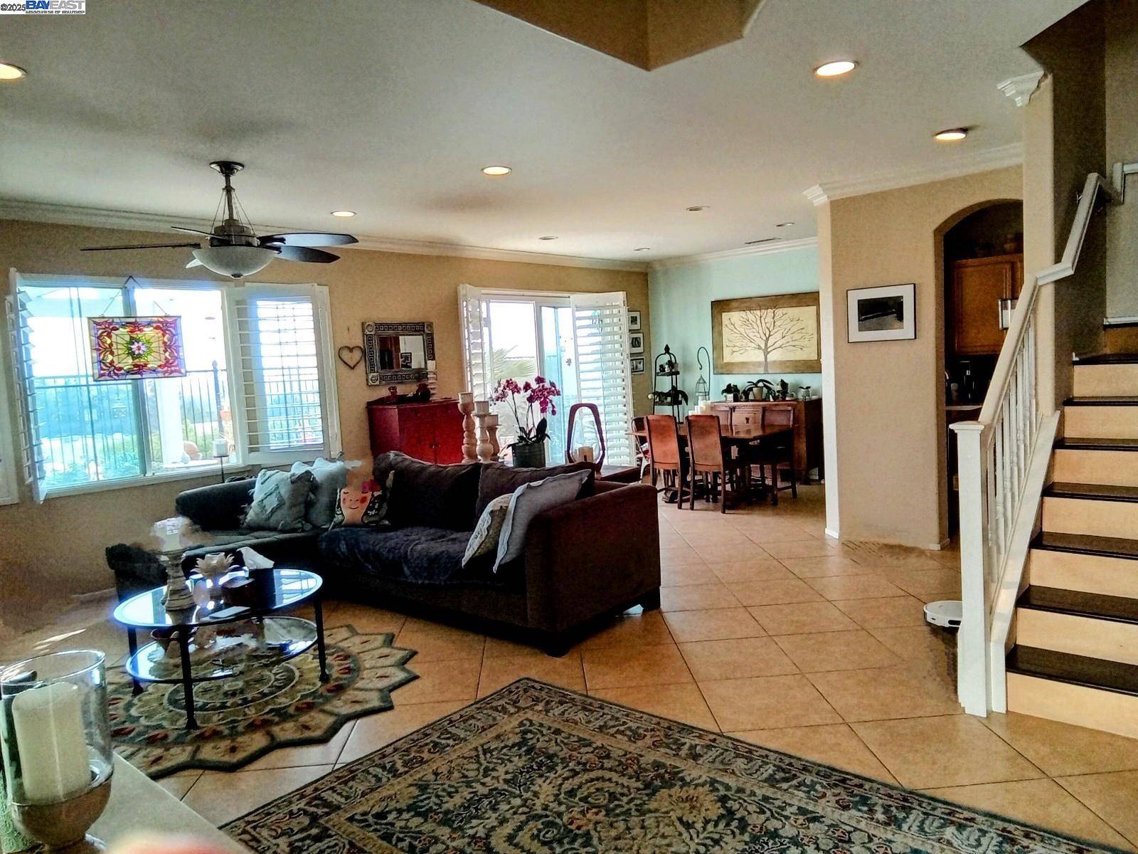 Valencia, CA 91355,24350 Lorenzo Ln