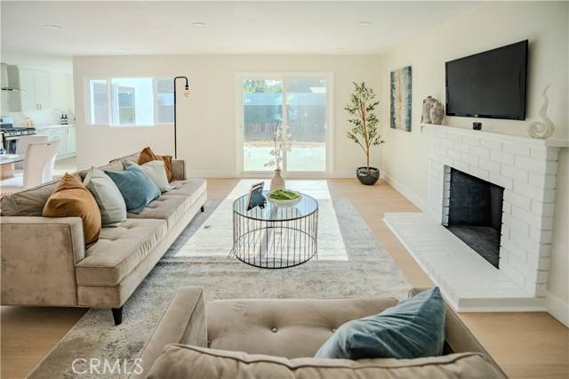North Hollywood, CA 91605,8213 Ethel AVE