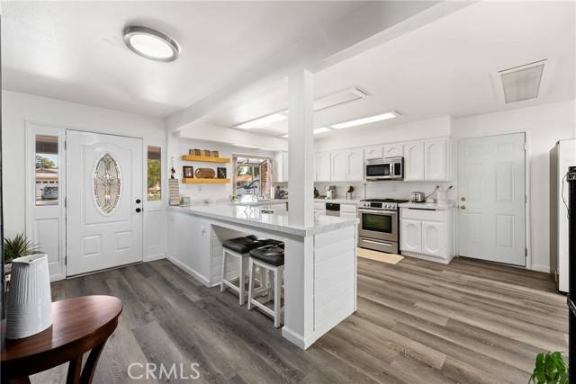Redlands, CA 92374,1459 Clock AVE