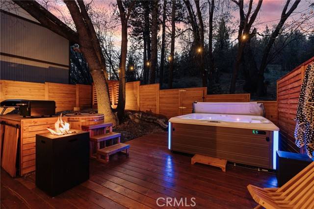 Fawnskin, CA 92333,39318 Cedar Dell RD