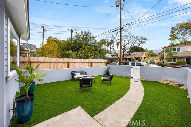 Santa Barbara, CA 93105,2215 Oak Park LN