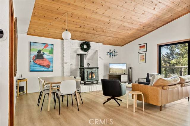 Crestline, CA 92325,1080 Chateau DR