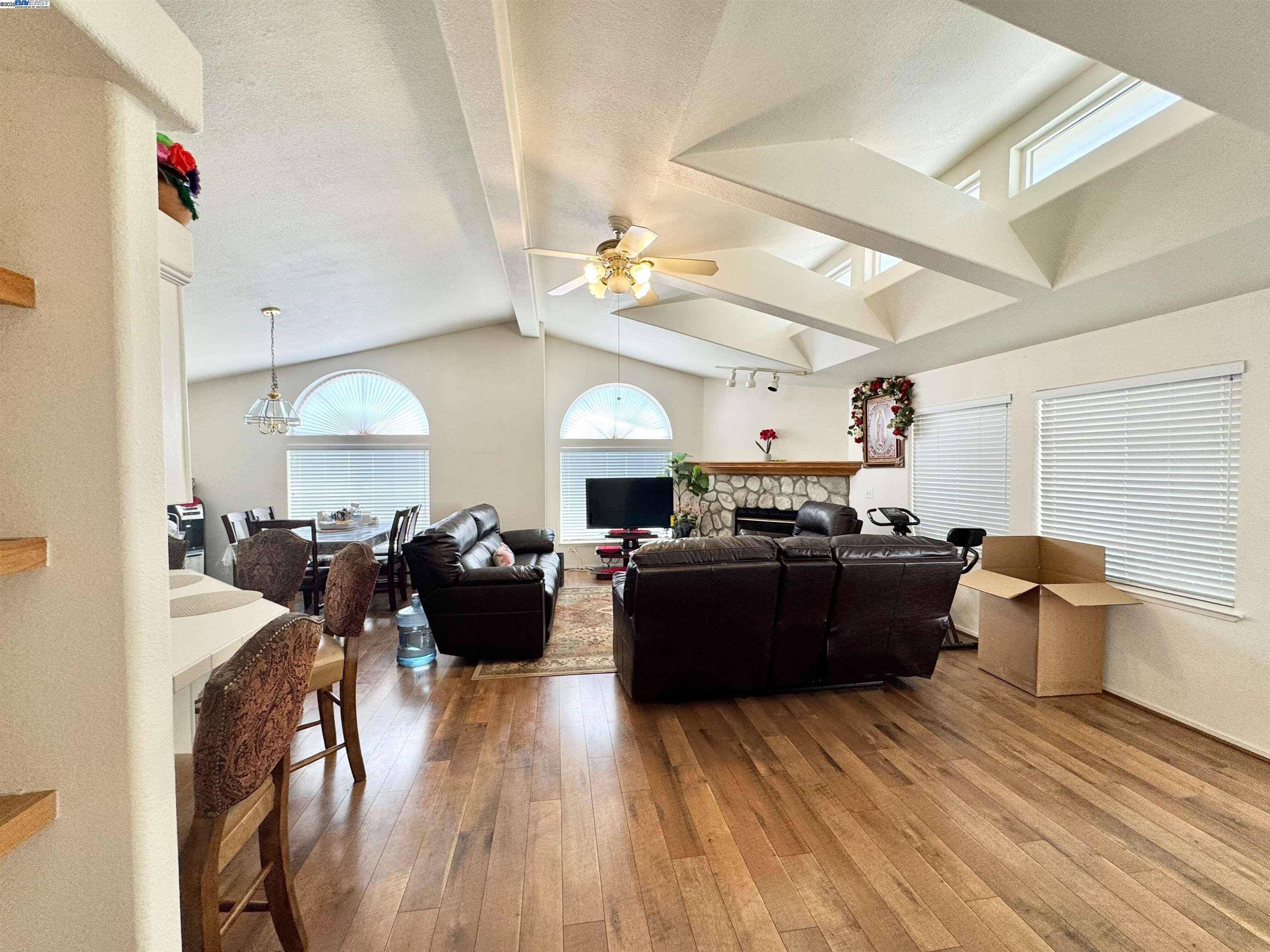 Sunnyvale, CA 94089,1220 Tasman Dr 39