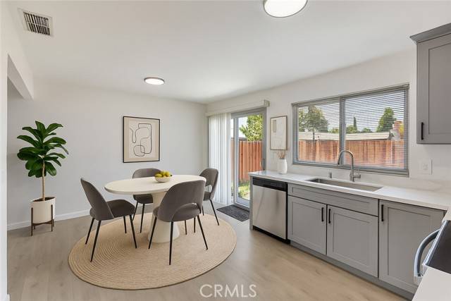 Sacramento, CA 95823,7804 Deer Creek DR