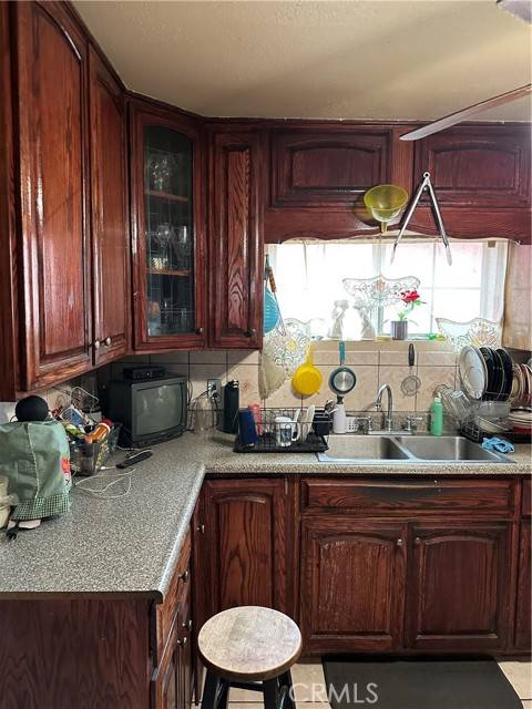 Compton, CA 90222,2607 E 135th ST