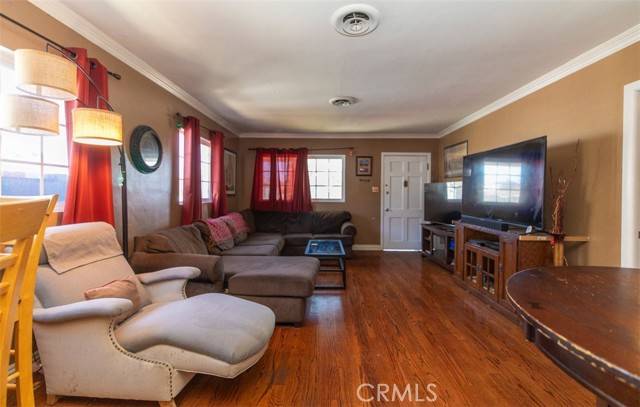Hawthorne, CA 90250,4547 W 141st ST