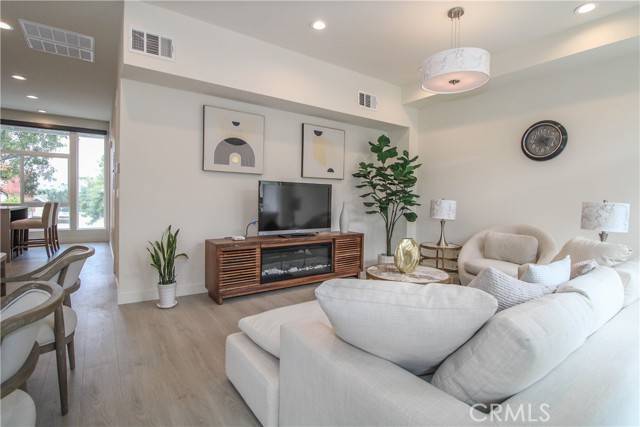 Alhambra, CA 91801,15 S Chapel AVE B