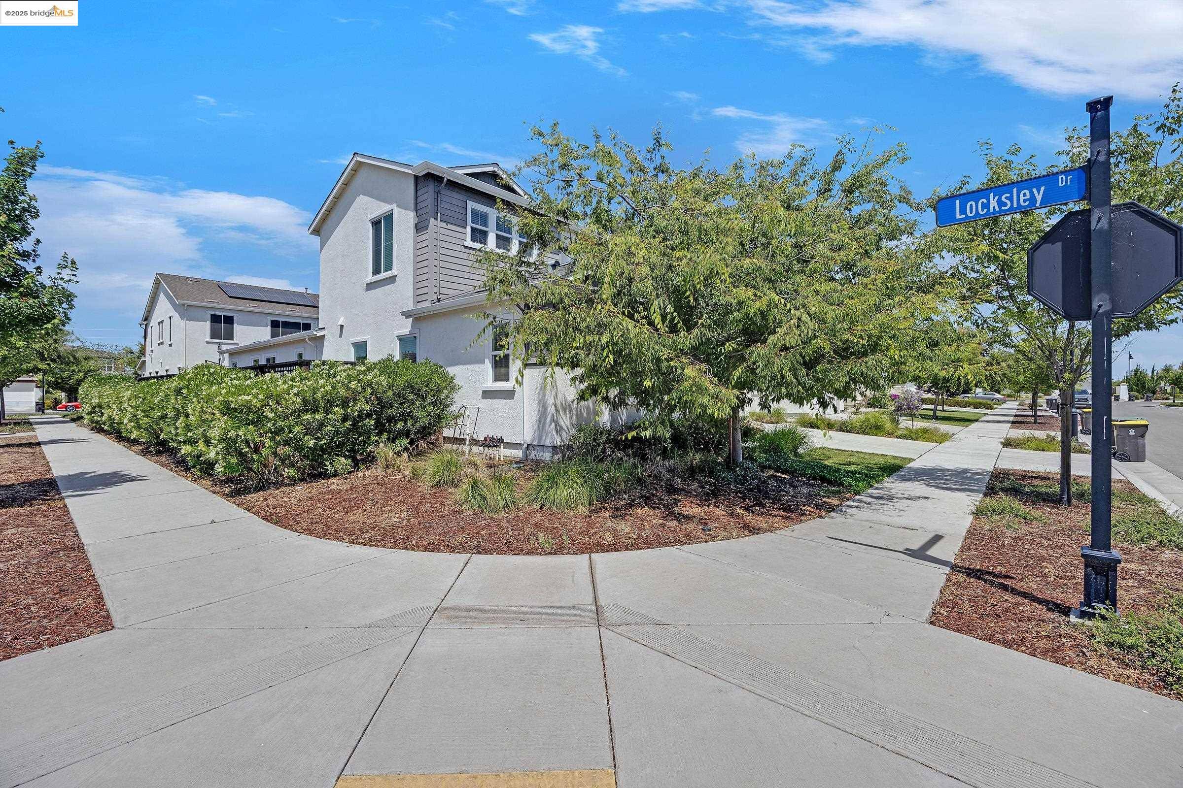Lathrop, CA 95330-8433,18499 Lewiston Dr