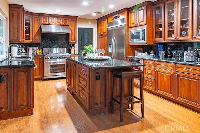 Westlake Village, CA 91361,2026 Hillsbury RD