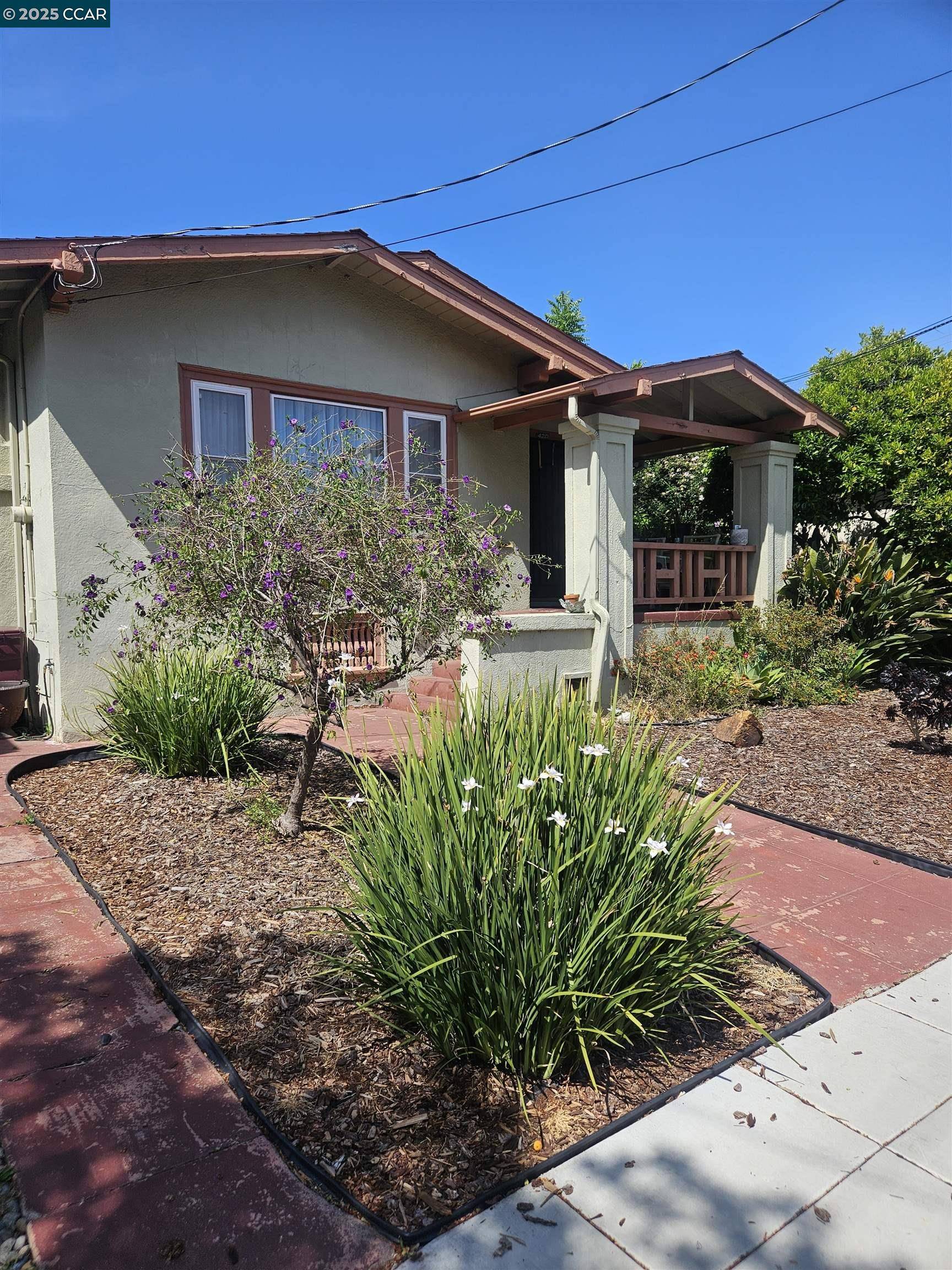 Oakland, CA 94609,426 42nd ST