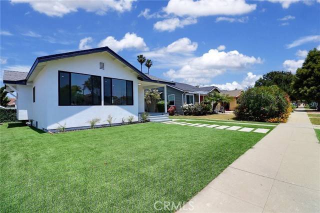 Los Angeles, CA 90062,2015 W 42nd PL
