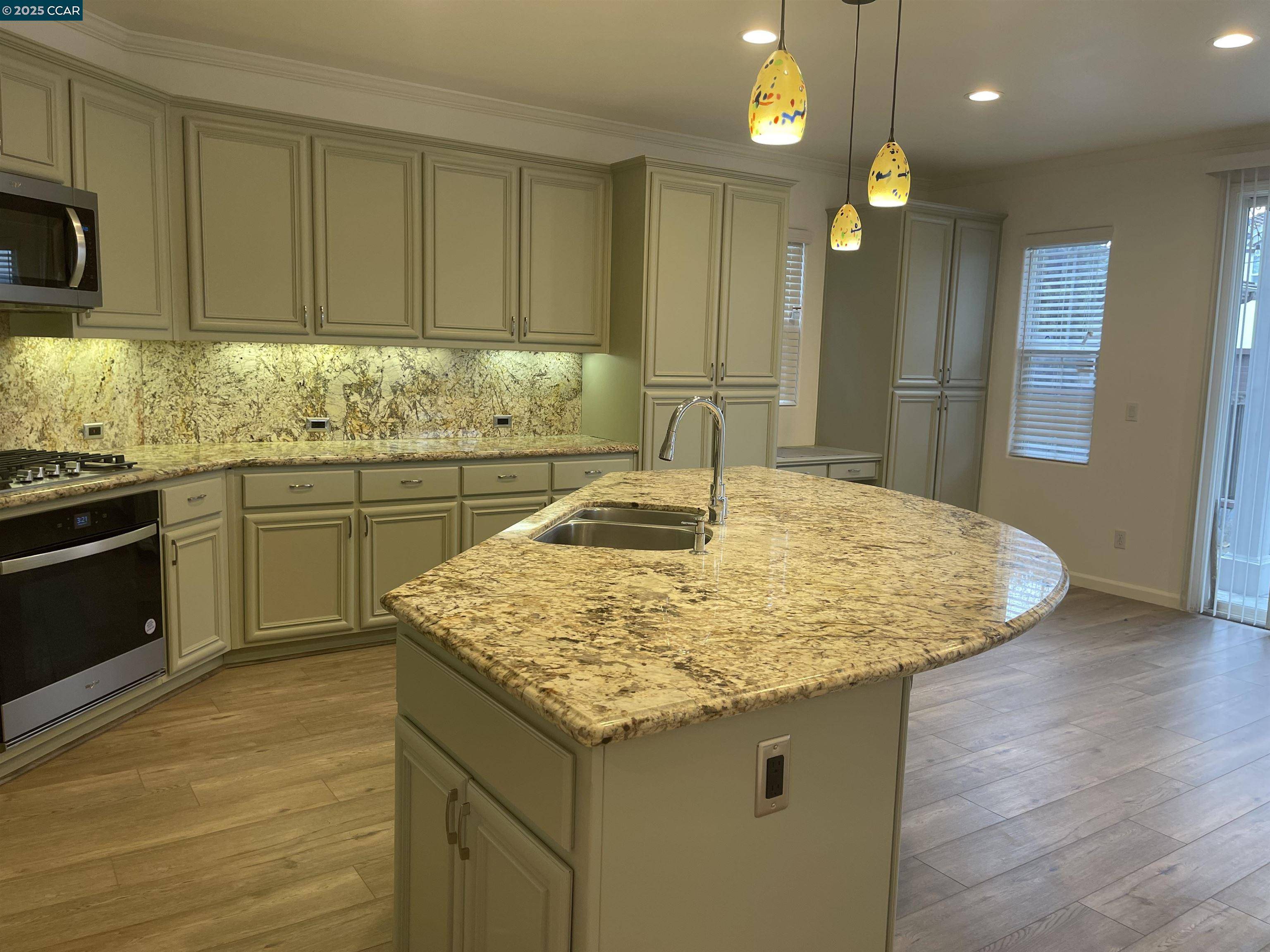 San Ramon, CA 94582,2220 MAGNOLIA BRIDGE DR