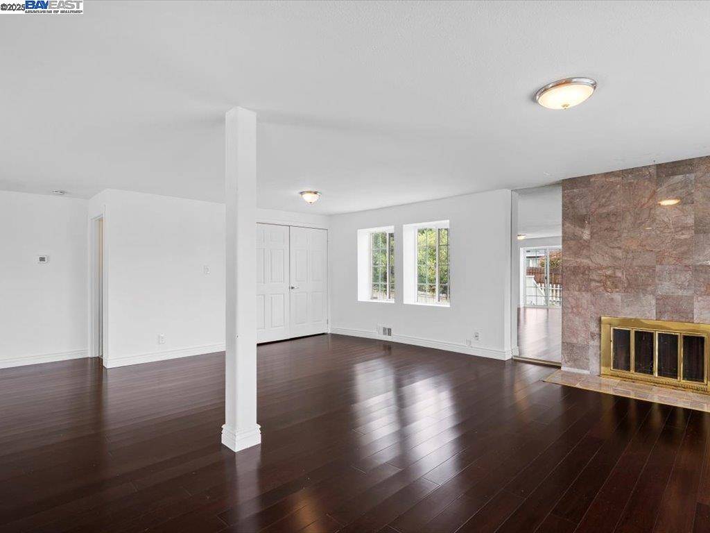 Hayward, CA 94541,1809 HL