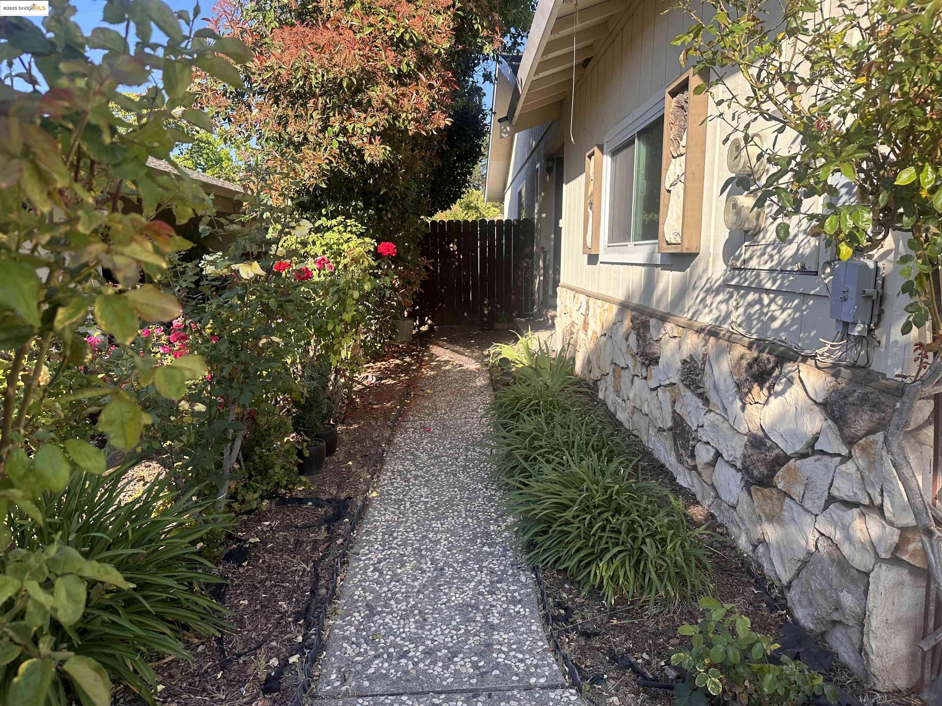 Pleasanton, CA 94566-7336,399 W. ANGELA ST