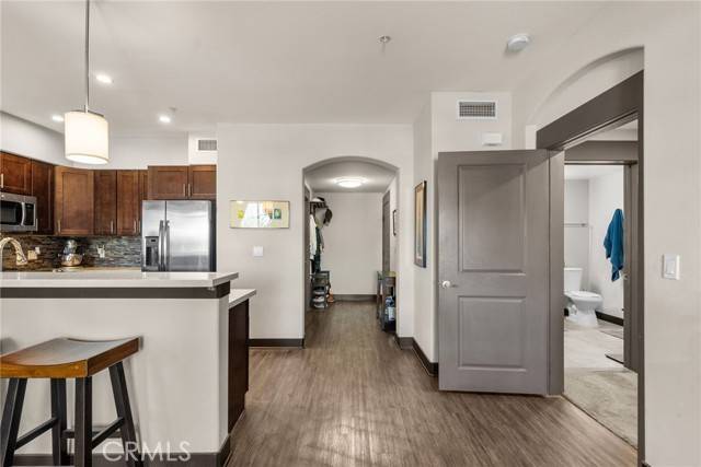 Valencia, CA 91355,24585 Town Center DR 4308