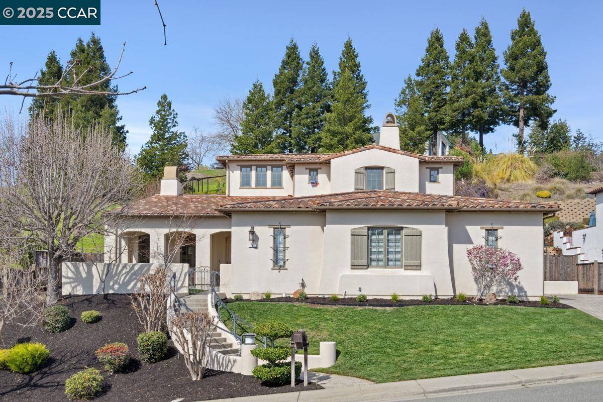 Moraga, CA 94556,5 Moraga Valley Ln