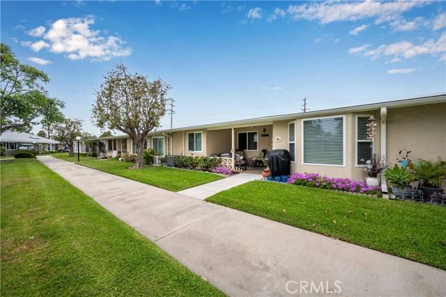 Seal Beach, CA 90740,1420 Northwood RD 241C