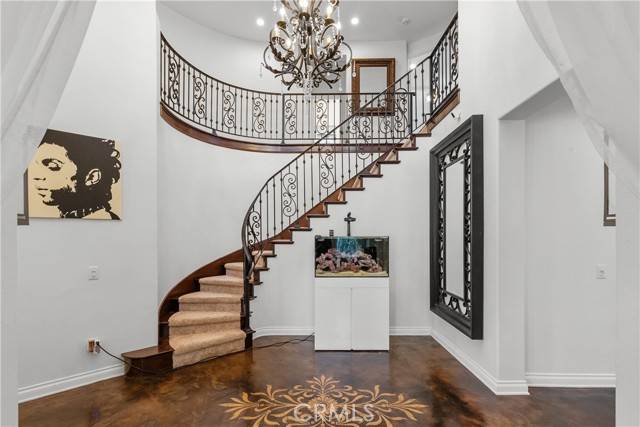 Saugus, CA 91390,29259 Black Pine WAY