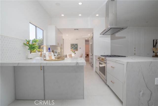 Palm Desert, CA 92260,46860 Amir DR
