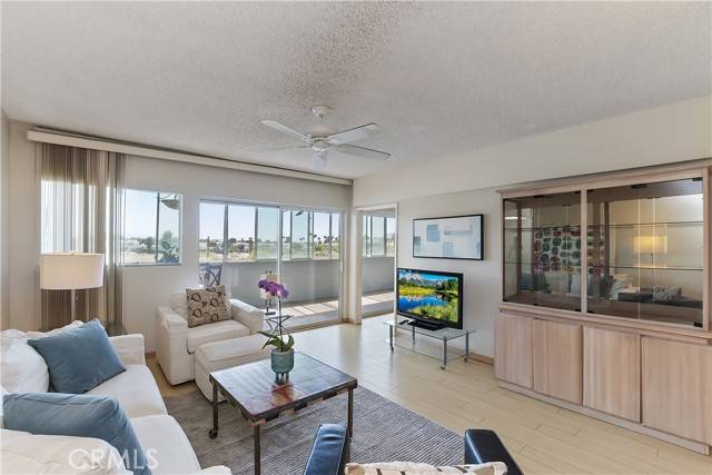 Palm Springs, CA 92262,277 E Alejo RD 212