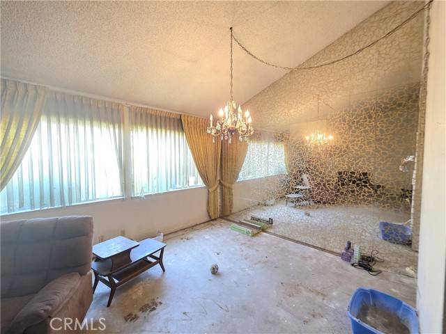 Simi Valley, CA 93063,2108 Ardenwood AVE