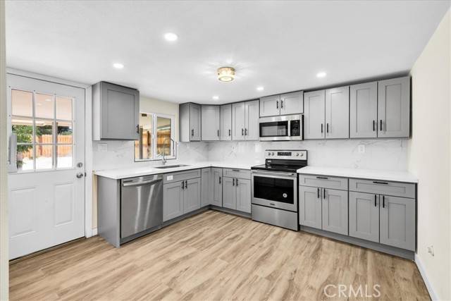 Twentynine Palms, CA 92277,6064 Cahuilla AVE