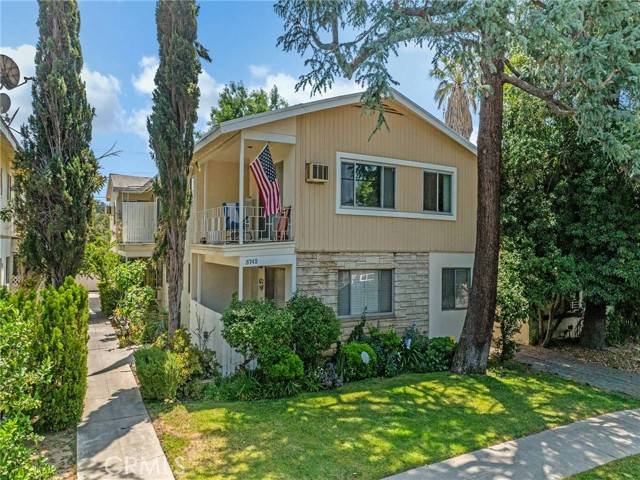 Van Nuys, CA 91401,5742 Hazeltine AVE