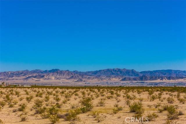 Twentynine Palms, CA 92277,70147 Cove View RD