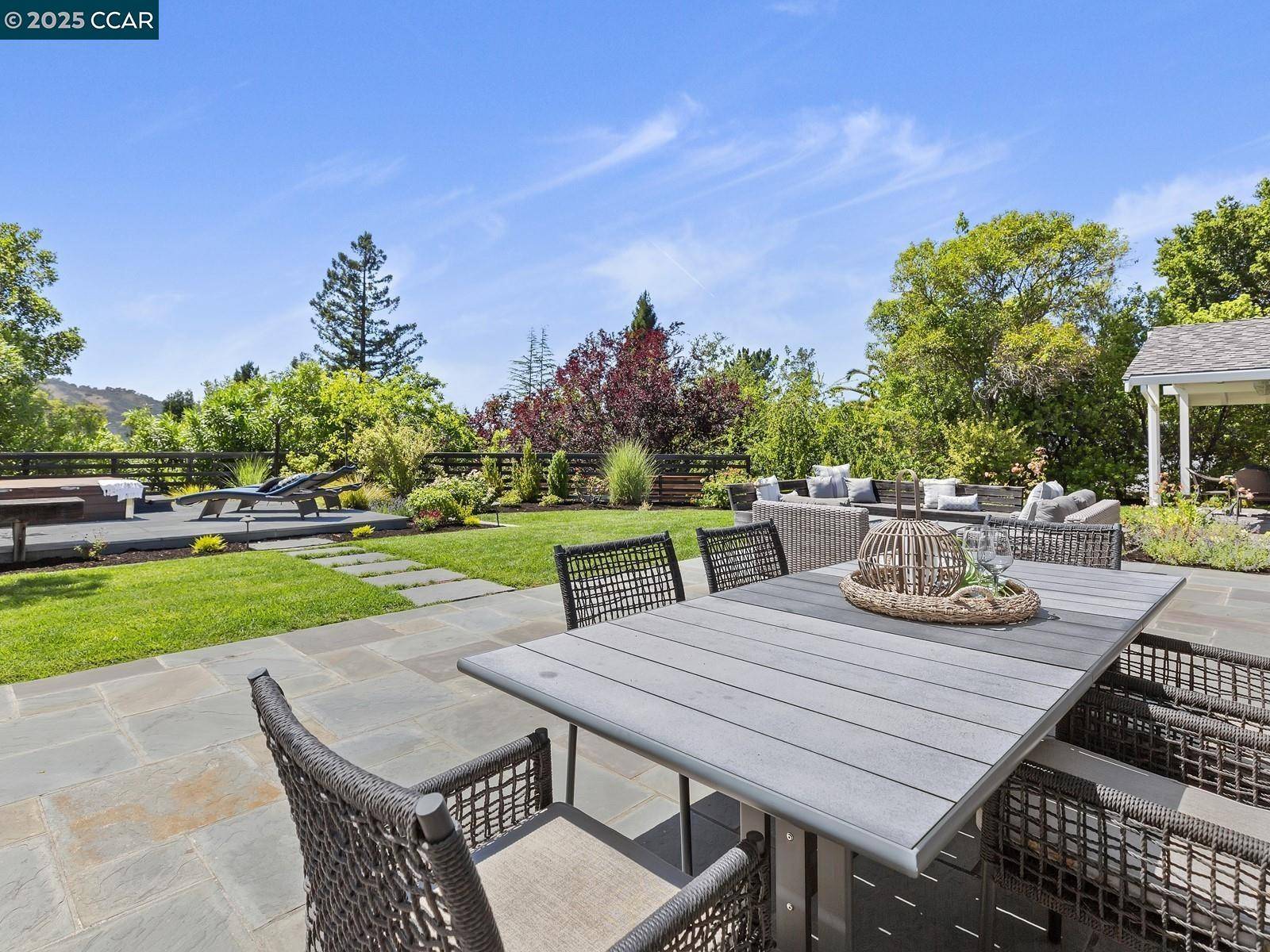 Orinda, CA 94563,536 Tahos Rd