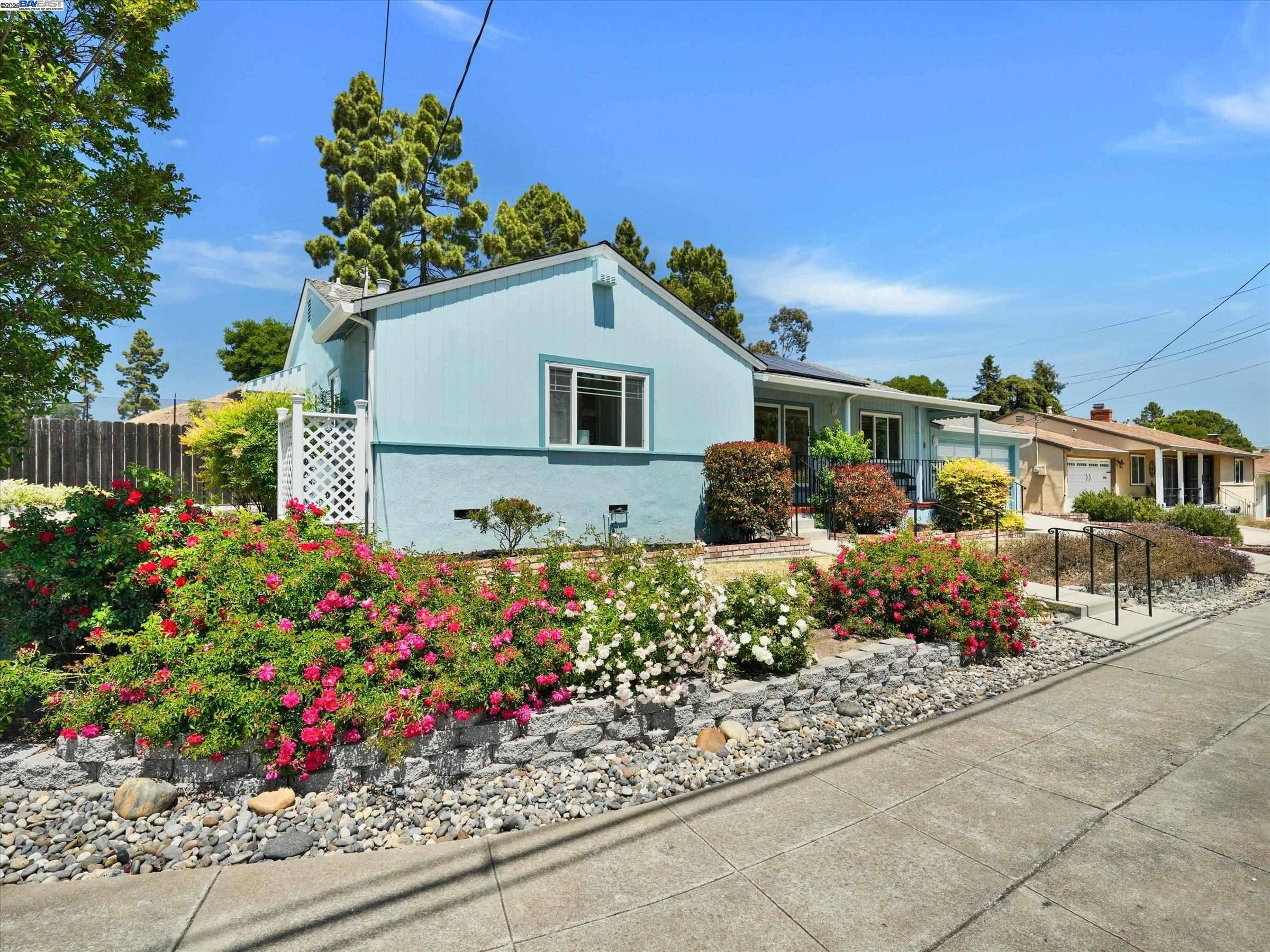 Castro Valley, CA 94546,1706 Grove WAY