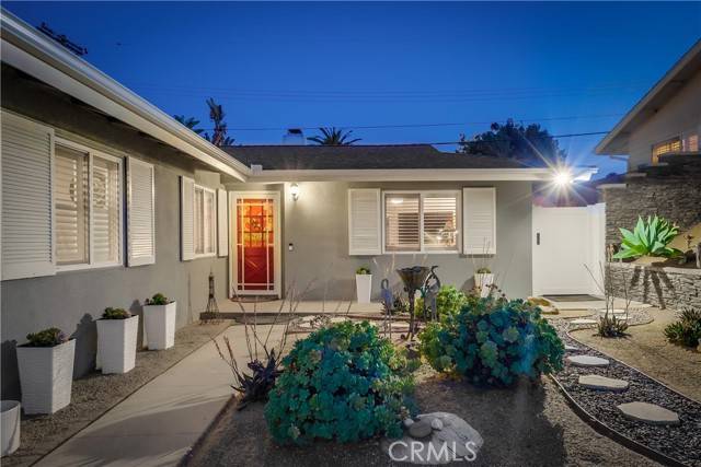 San Pedro, CA 90732,1717 Cumbre DR