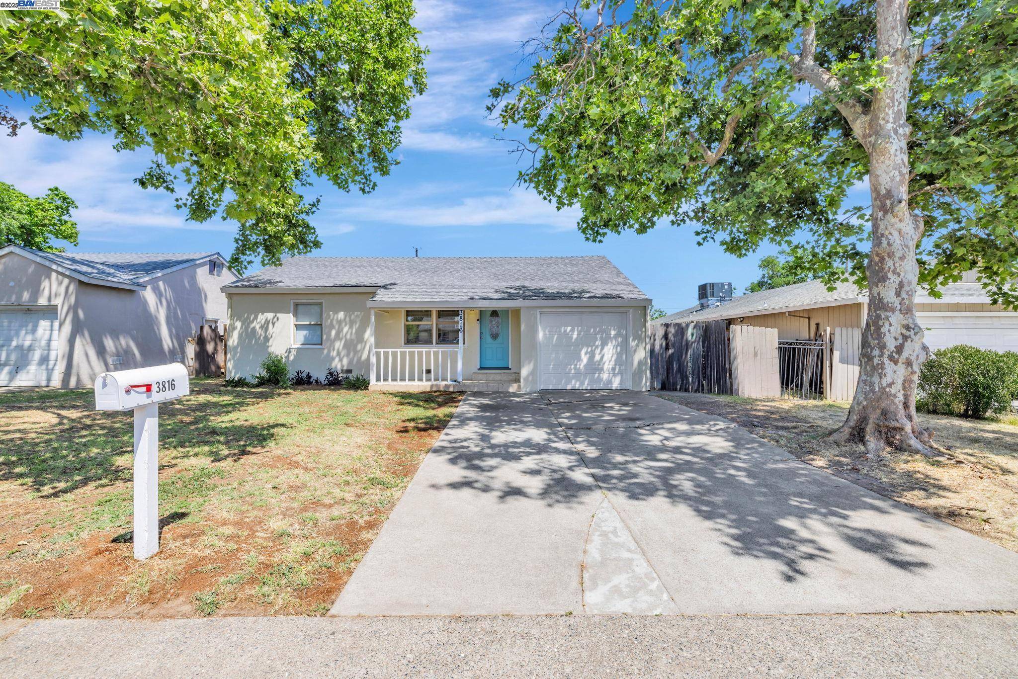 Sacramento, CA 95838,3816 Lily St