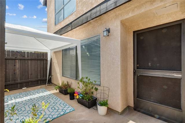 Encino, CA 91316,5463 Newcastle AVE 8