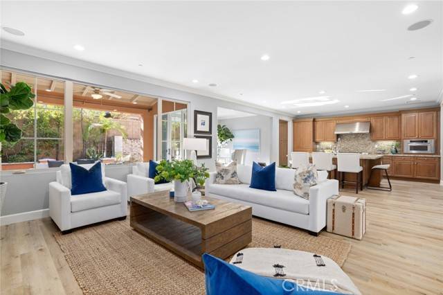 Irvine, CA 92618,70 Como