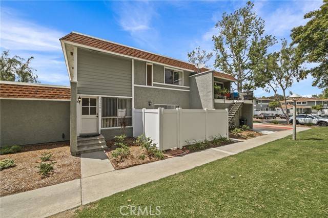 Mission Viejo, CA 92691,23006 Via Cereza 64
