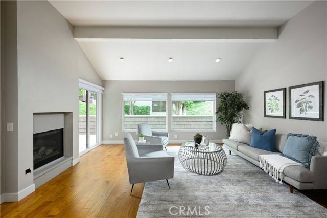 Newport Beach, CA 92660,18 Sea Island DR