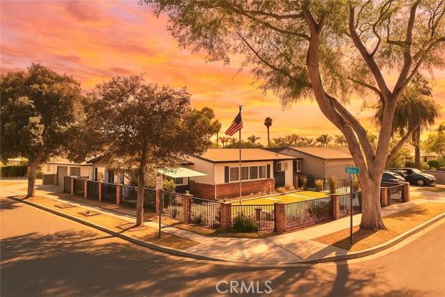 Santa Ana, CA 92707,922 W Occidental ST