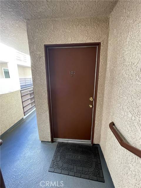 Tujunga, CA 91042,10115 Pinewood AVE 102