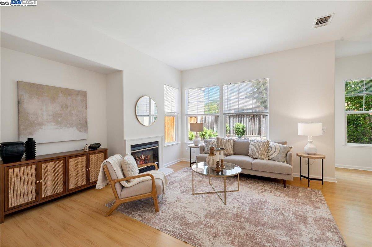 Pleasanton, CA 94588,5129 Rappolla Ct