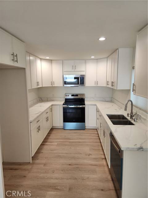 Sherman Oaks, CA 91411,5724 Noble Ave