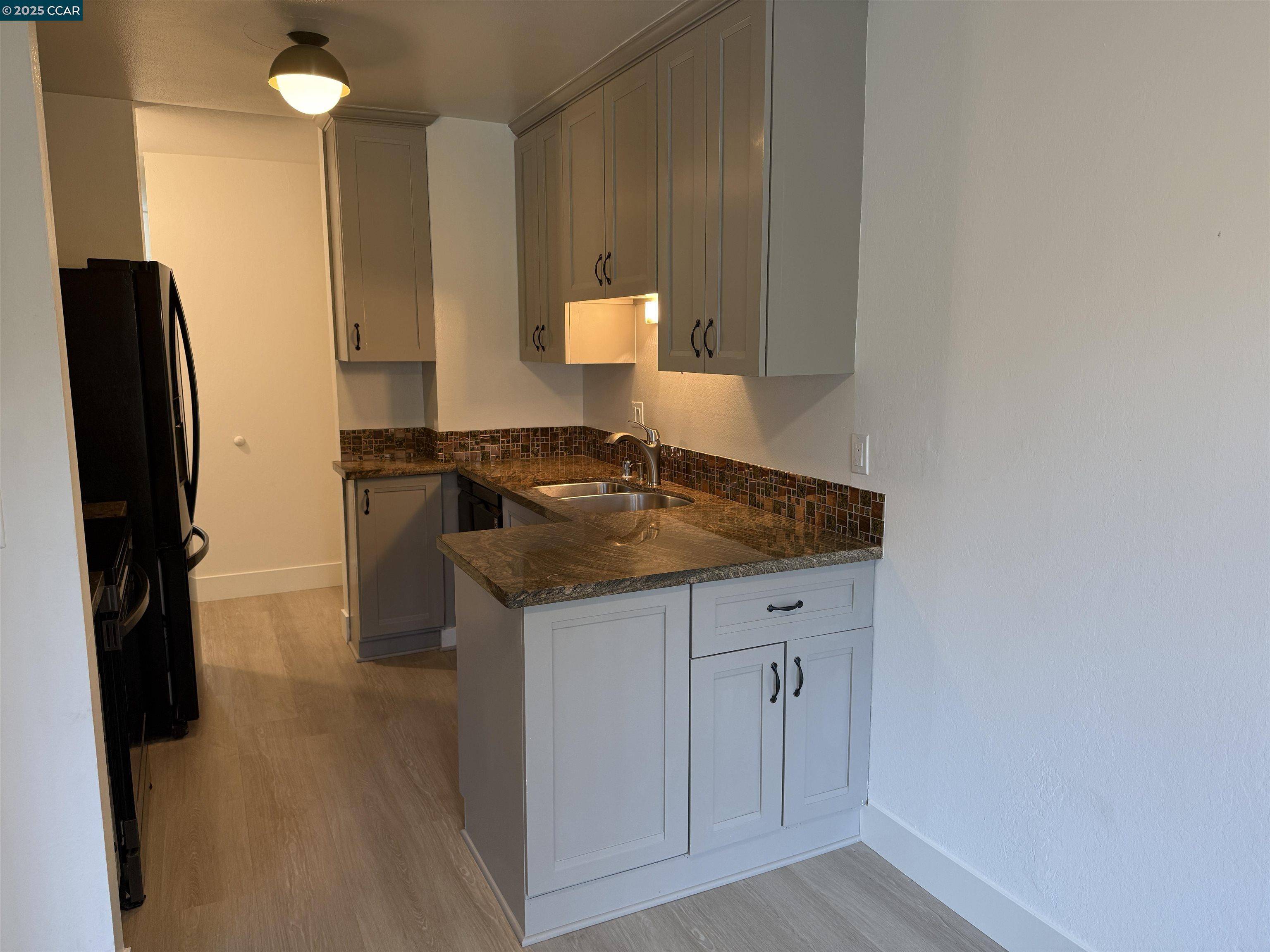 Walnut Creek, CA 94596,2564 Walnut Blvd 108