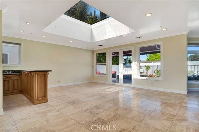 Woodland Hills, CA 91364,5250 Calatrana DR