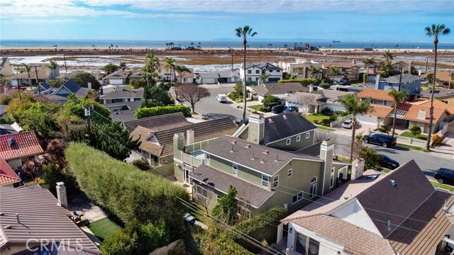 Huntington Beach, CA 92646,22052 Susan LN