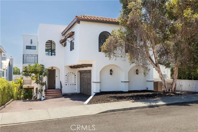 Redondo Beach, CA 90278,1922 Gates AVE A