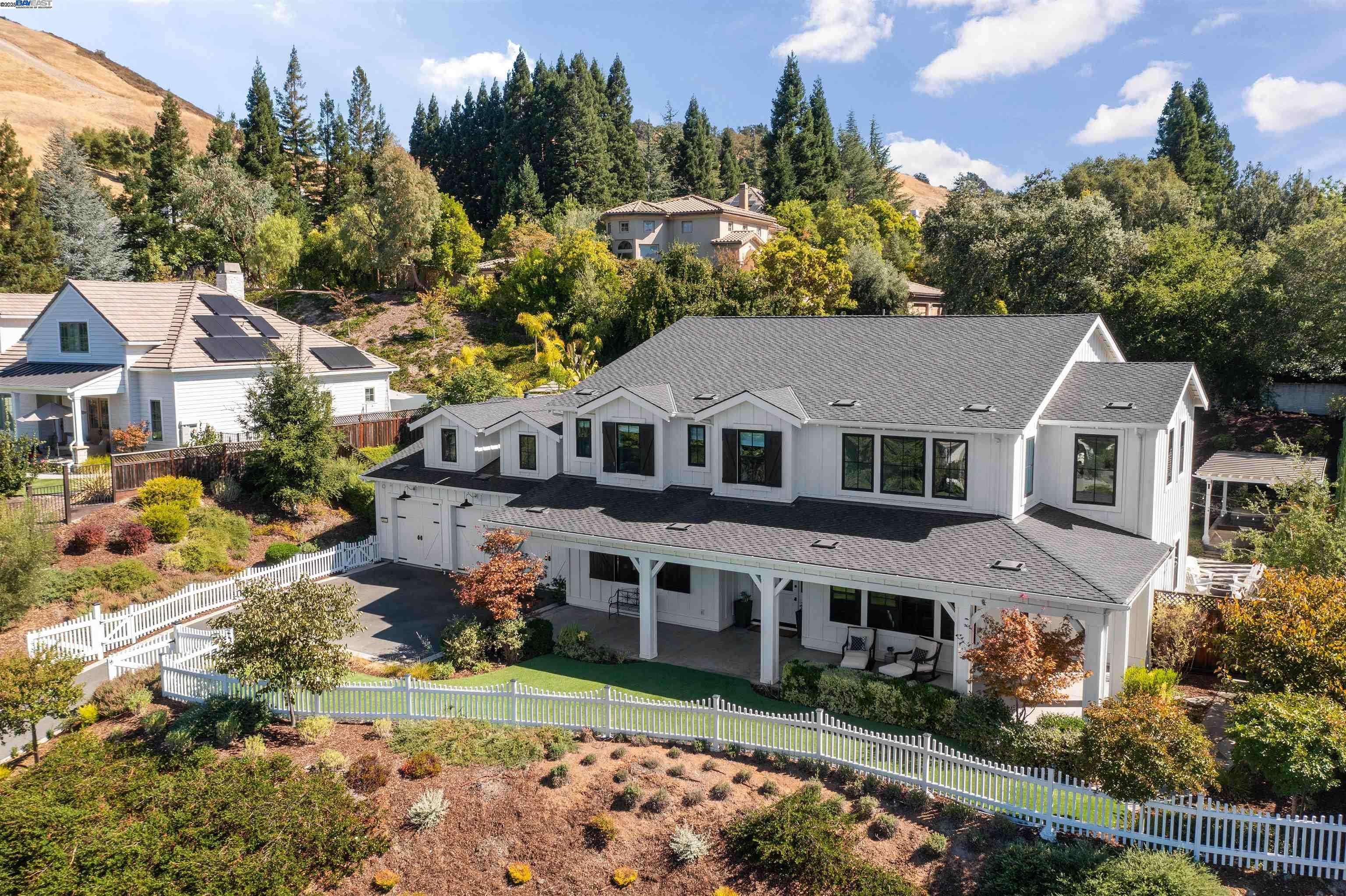 Alamo, CA 94507,2621 Royal Oaks Dr