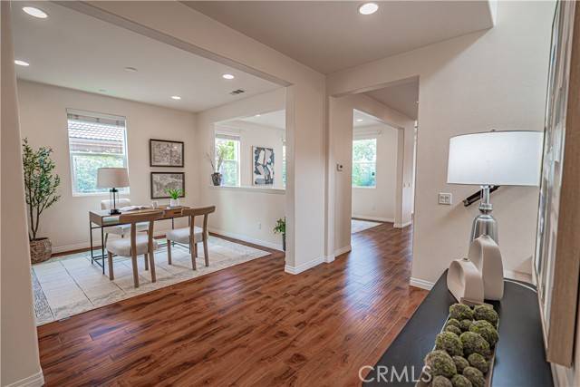 Valencia, CA 91354,28353 Vista Del Rio DR
