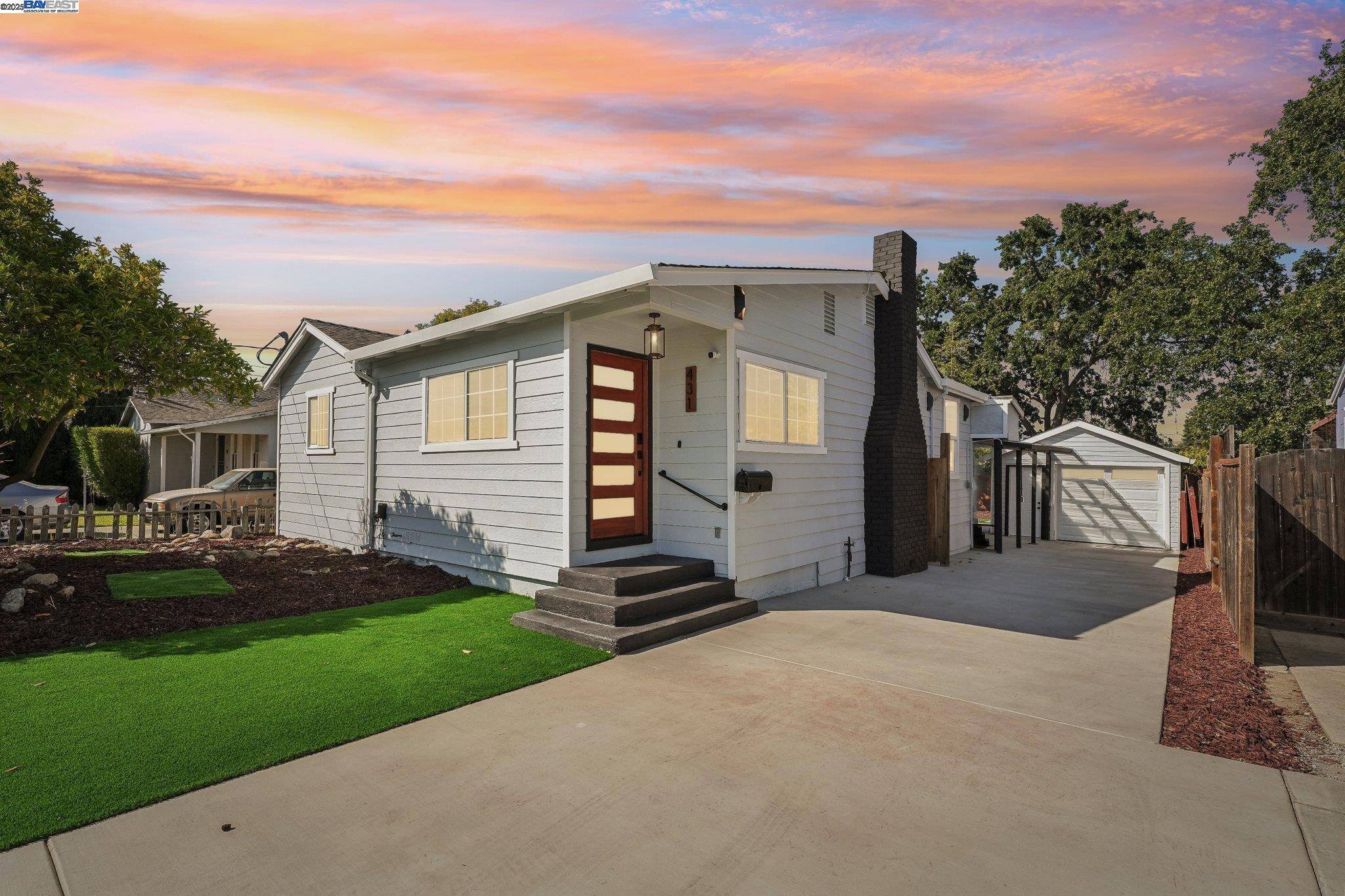 Redwood City, CA 94062,431 Alameda De Las Pulgas